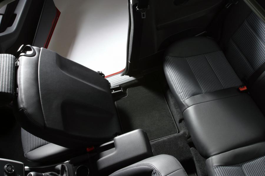  Mercedes-Benz A-Class 3-Door 2004 года  (фото 128 из 138)